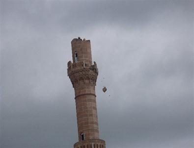 Beyşehir’de Yıkılma Riski Taşıyan Minareler Yıkıldı