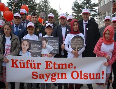 Bolvadin’de 'Küfre Hayır, Ağızlar Kirlenmesin” Yürüyüşü