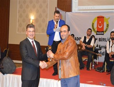 Anadolu Basın Birliğinden Halk Bankası’na Ödül