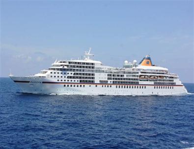 Antalya Limanı 2015 Kruvaziyer Sezonunu Açtı