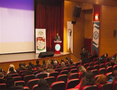 Ahlat’ta 'Fotoğraf Sunumu ve Söyleşi” Programı