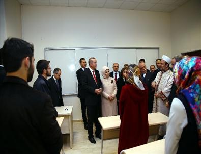 Erdoğan, İlahiyat Fakültesini Açtı