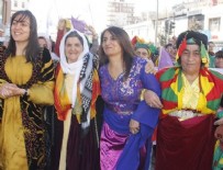 AYSEL TUĞLUK - Hakkari’de 8 Mart yürüyüşü
