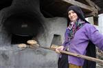 (özel Haber) Bu Köyün Kadınları Ekmekten Para Kazanıyor