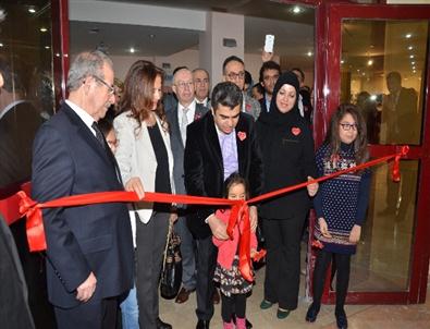 Vali Düzgün, 8 Mart Dünya Kadınlar Günü’nde Kadınların Resim Sergisi’ni Açtı