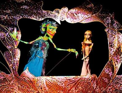 Dünya Kuklaları Aliağa’da