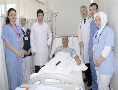 Göğüs Ağrılarından Tıkalı Kol Damarı Açılarak Kurtuldu