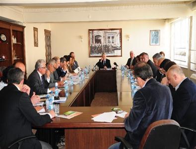 Marmaris’teki Kaçak Yapıların Yıkımı Belediyenin Başını Ağrıtıyor