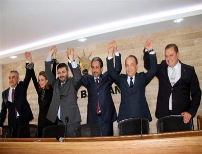 Ak Parti Adayları Sahnede