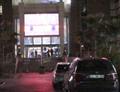 İzmir Karşıyaka'da AVM tuvaletinde intihar