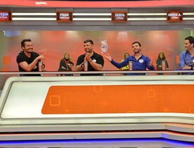 Ünlülerin iç çamaşırı muhabetti kırdı geçirdi