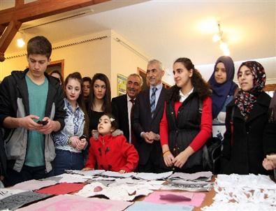 Gençlerden Kağıt Üretim Atölyesi'ne Ziyaret