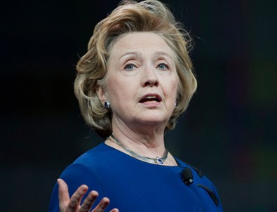 Hillary Clinton adaylığını resmen açıkladı