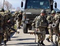 PKK, silahla HDP'ye oy topluyor