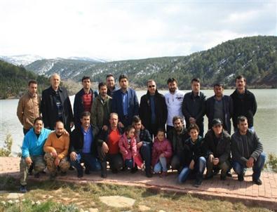 Derbent’te Çocuklara Olta Takımı Dağıtıldı