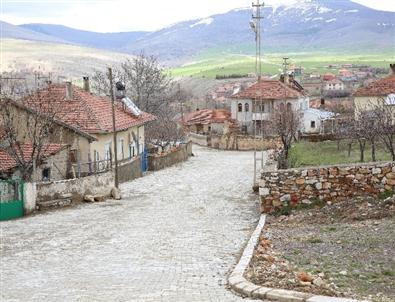 İlçelerde Yol ve Kilitli Parke Atağı