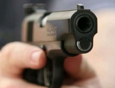 Dedesine kurşun yağdırdı