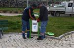 AÇIK CEZAEVİ - Aliağa'da Çöp Kutuları Yenilendi