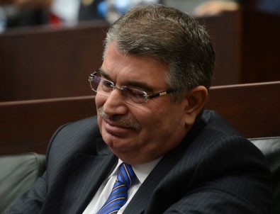 İdris Naim Şahin partisinden istifa etti