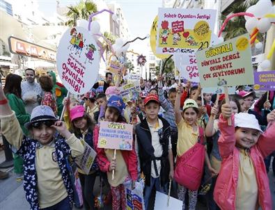 İzmir'de 23 Nisan Coşkusu