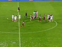 DERBİ MAÇI - Avni Aker'de kavga çıktı