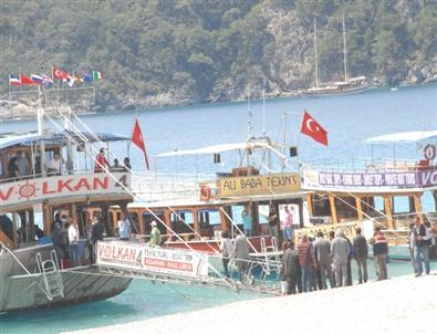 Ölüdeniz Turizm Kooperatifi Sezon Öncesi Lokma Dağıttı