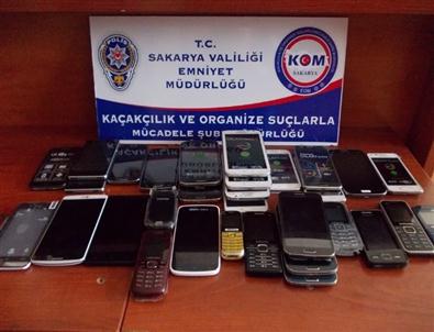 Sakarya’da 451 Adet Kaçak Cep Telefonu Ele Geçirildi