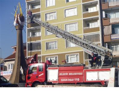 16 Türk Devletini Simgeleyen Anıtın İşıklandırılması Yenilendi