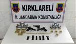 Kırklareli'nde Bir Otomobilde Silah ve Fişekler Ele Geçirildi