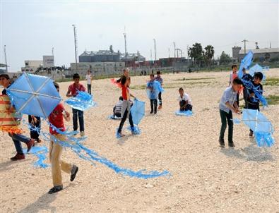 Akdeniz Belediyesi Uçurtma Şenliği Düzenledi