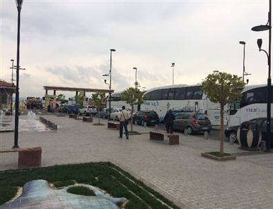 Çanakkale’de Feribot Kuyruğu