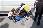 Motosikletli Kurye Kazada Yaralandı