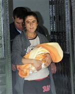 SIĞINMA EVİ - Genç Kadın Üç Günlük Bebeğiyle Sokağa Atıldı