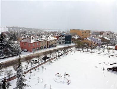 Yunak’ta 23 Nisan Kutlamalarına Kar Engeli