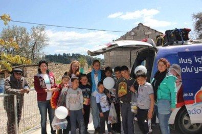 Anadolu Partisi’nden Köy Çocuklarına 23 Nisan Süprizi