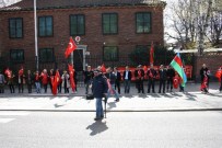 TÜRK BÜYÜKELÇİLİĞİ - Stockholm’de Türkler Ermenileri Büyükelçiliğe Yaklaştırmadı