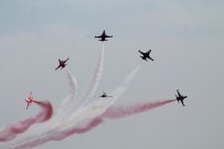 TÜRK YILDIZLARI - Türk Yıldızları’ndan Nefes Kesen Gösteri