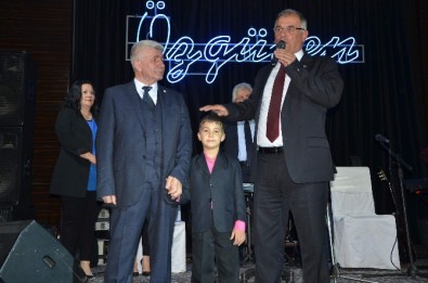 Beren Nafi: 'Bayrağımızı Çok Sevelim, Yakmayalım, Öpelim”