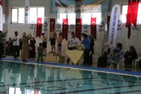 ÇOCUK MECLİSİ - Danışmentgazi Sosyal ve Spor Tesisleri’nde Yüzme Yarışması