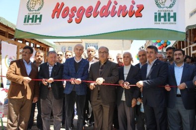 İhh, Mülteciler ve Yetimler Yararına Kermes Düzenledi
