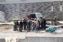 GAZİ YAŞARGİL - İnşaattan Düşen İşçi Yaralandı