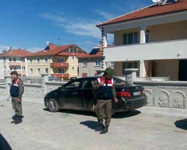 Yaylakent Belediye Başkanının Aracı Kurşunladı