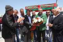 BALIK EKMEK - Barınak Yenilendi, Karşıyakalı Bayram Etti