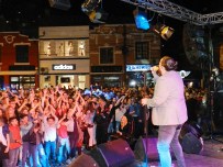 GECE YOLCULARı - Gece Yolcuları’ndan Kosova’da Coşkulu Konser