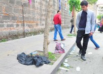 Mesirden Geriye Şemsiyeler Kaldı