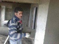 Gündüzleri Sıvacı, Akşamları Milletvekili Adayı