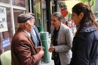 Akat, Esnafı Ziyaret Ederek Parke Taşı Çalışmalarını İnceledi