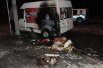 SİGARA İZMARİTİ - Çöpe Atılan İzmarit Park Halindeki Aracı Yaktı