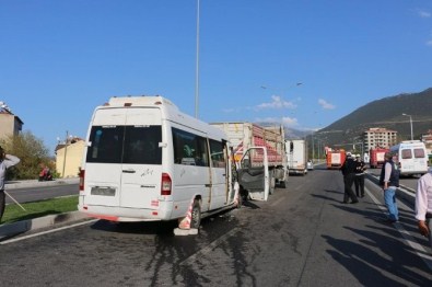 Denizli’de Trafik Kazası: 8 Yaralı