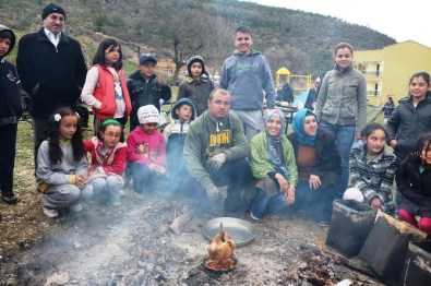 İzci Öğrencilerin ’tenekede Tavuk Kebabı’ Etkinliği